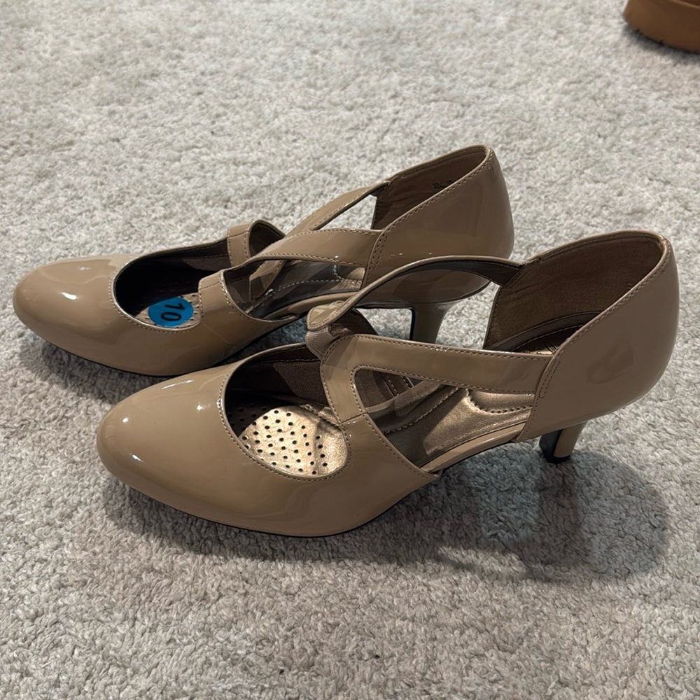 LifeStride Beige Heel